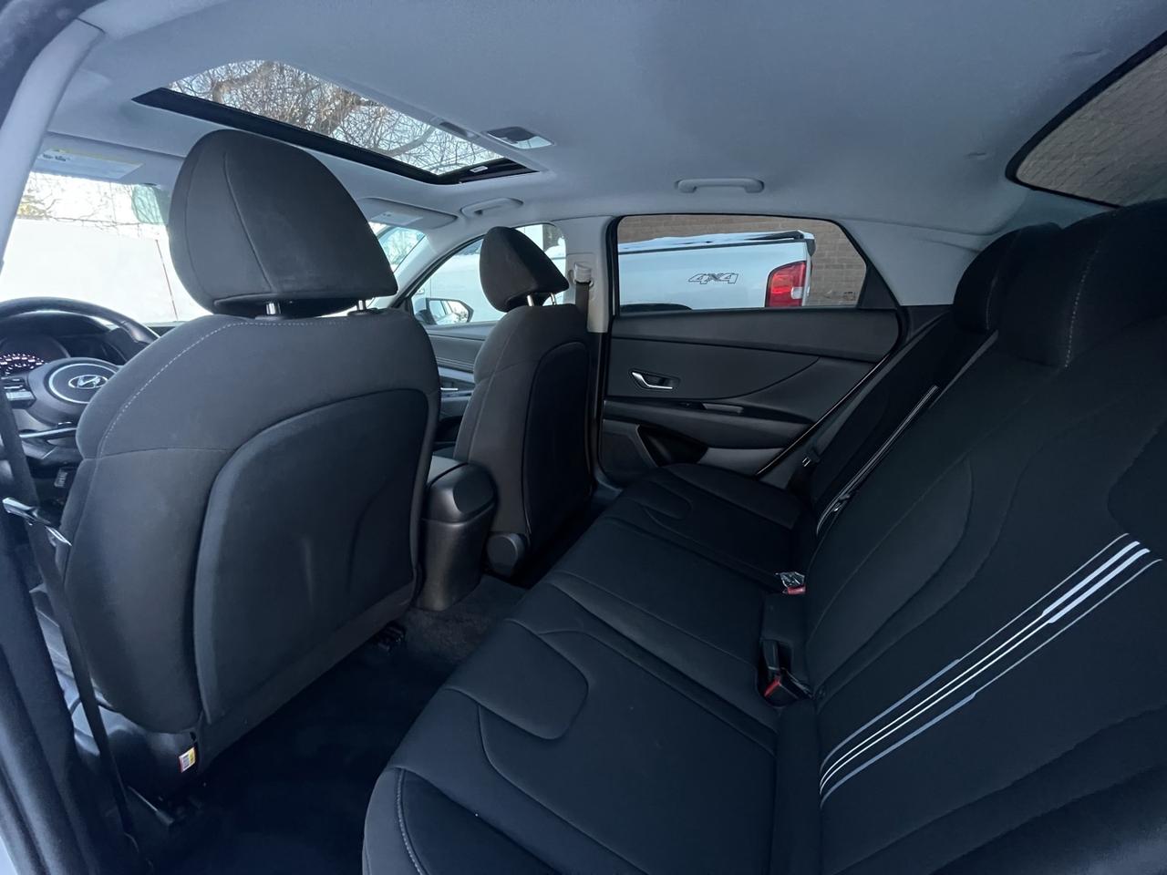 2022 Hyundai Elantra Preferred Sun w/ Tech   Htd Steering   Lane Assist Photo