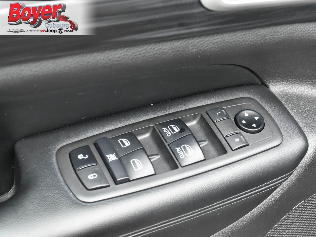 2021 Jeep Grand Cherokee Laredo Photo