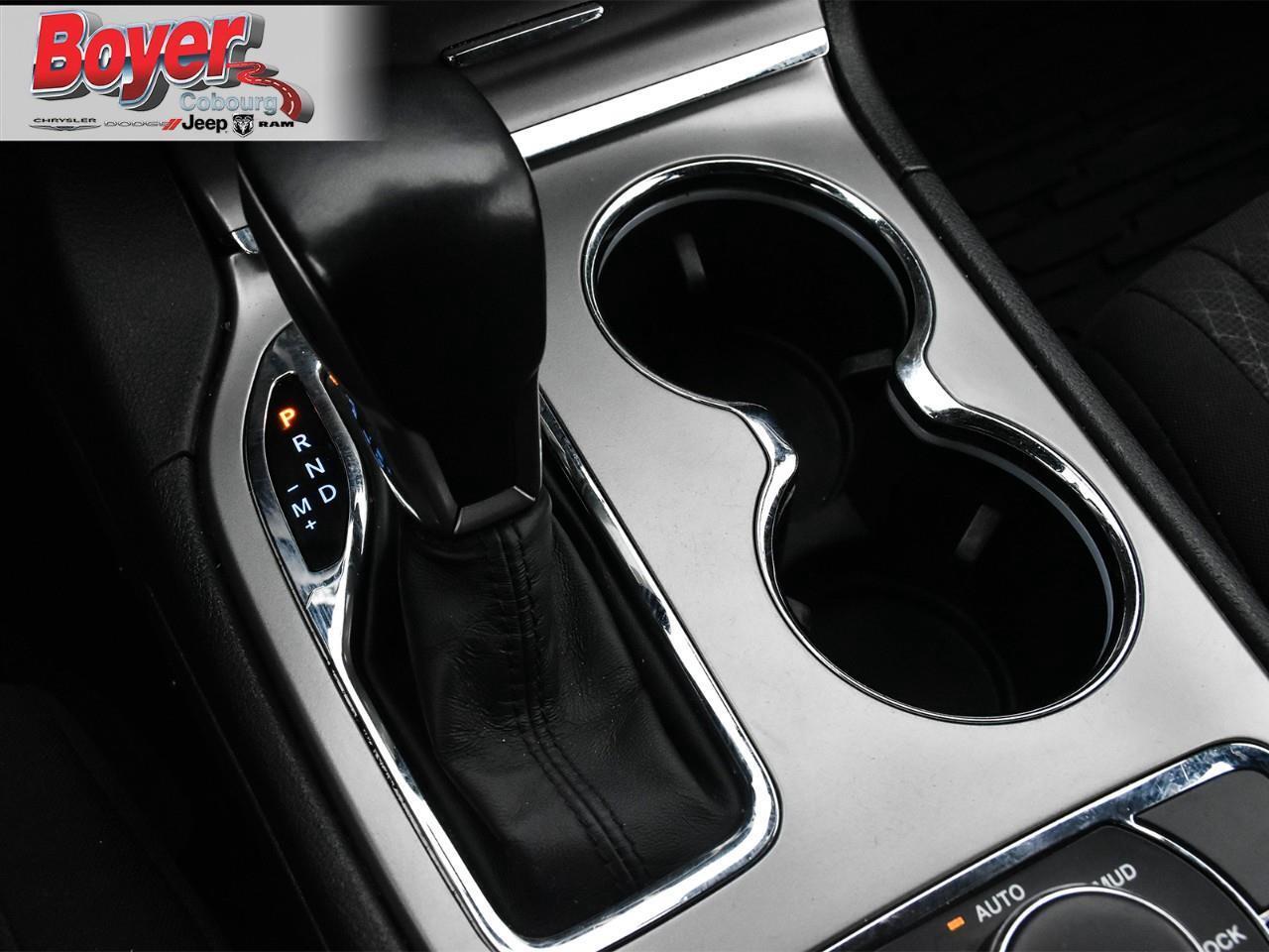 2021 Jeep Grand Cherokee Laredo Photo