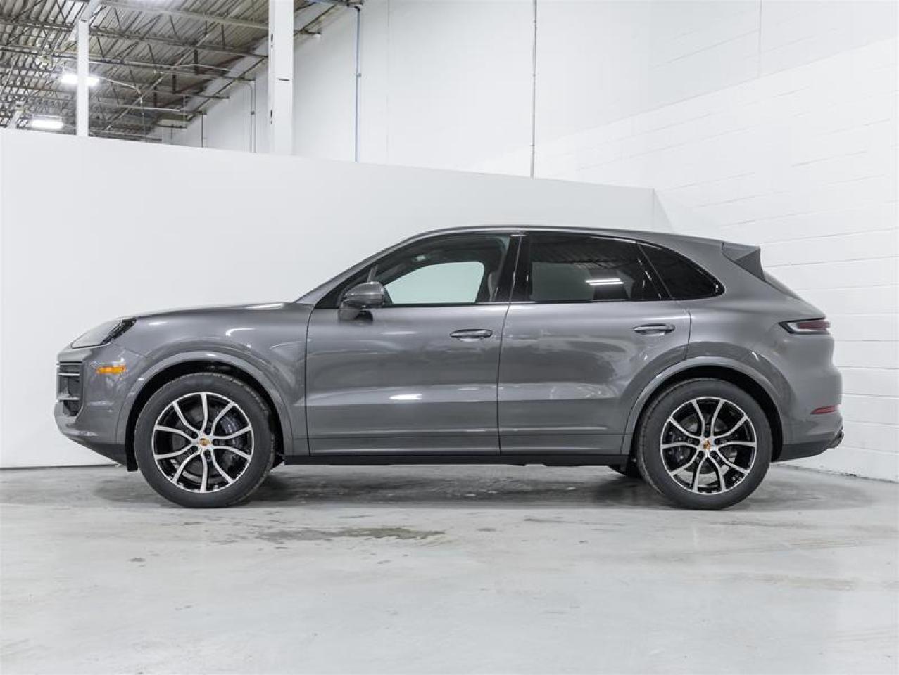 2026 Porsche Cayenne  Photo3