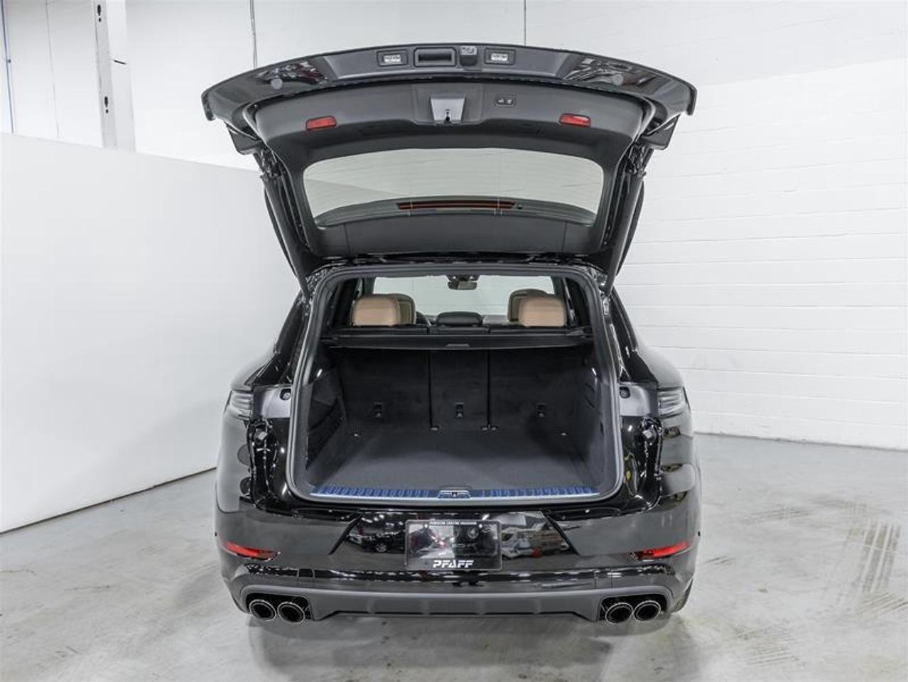 2026 Porsche Cayenne  Photo