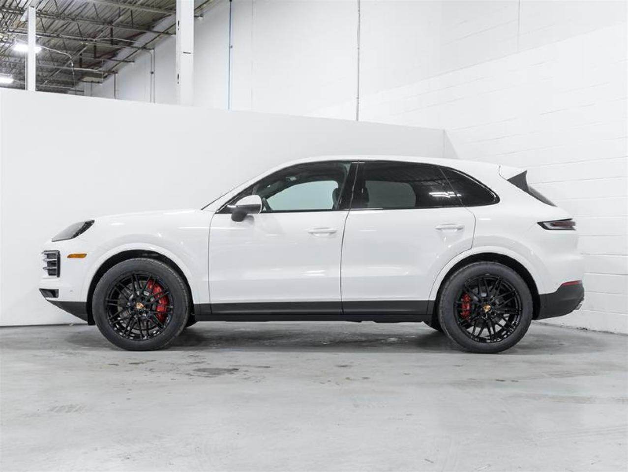 2026 Porsche Cayenne  Photo3