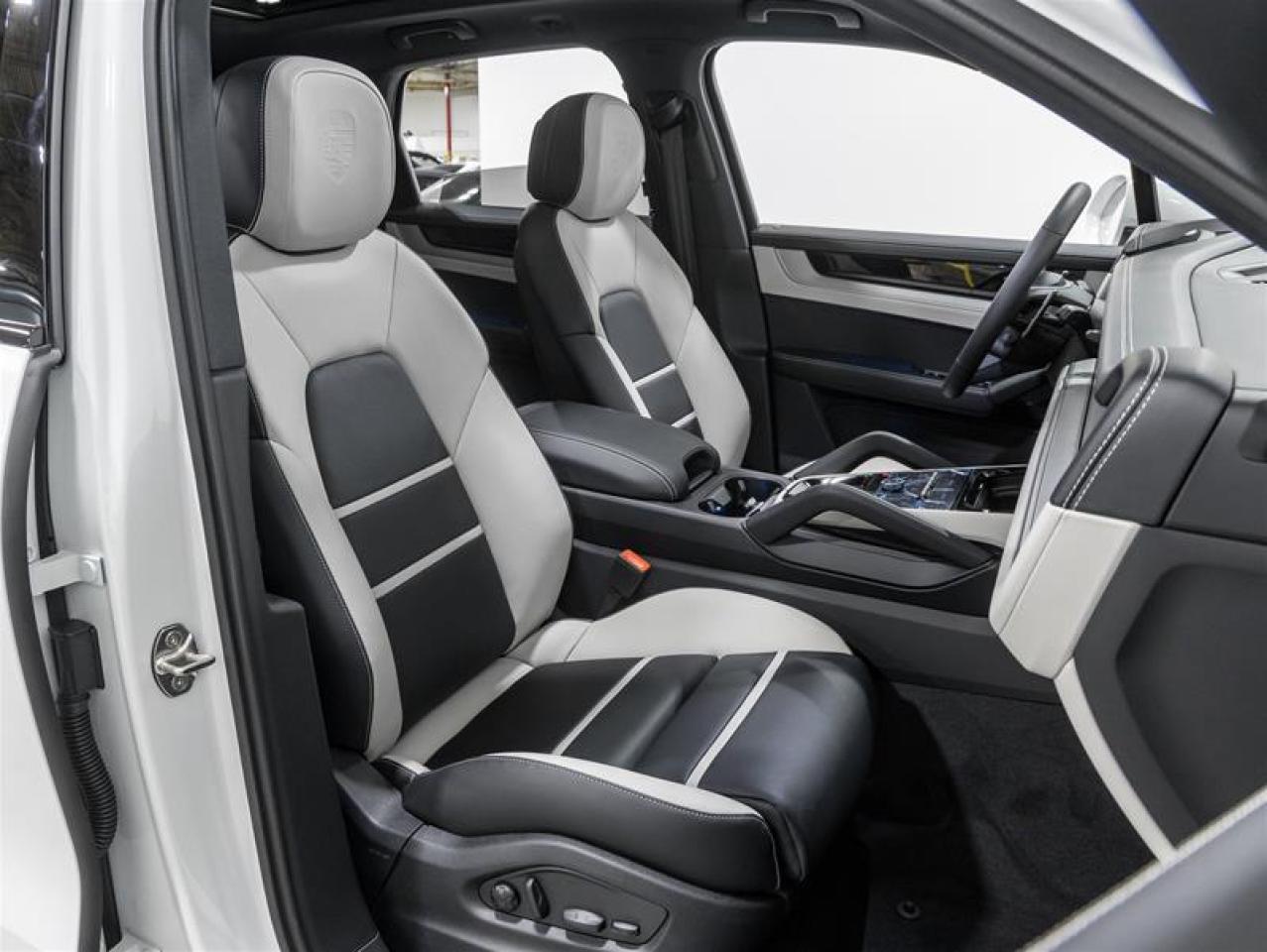 2026 Porsche Cayenne  Photo