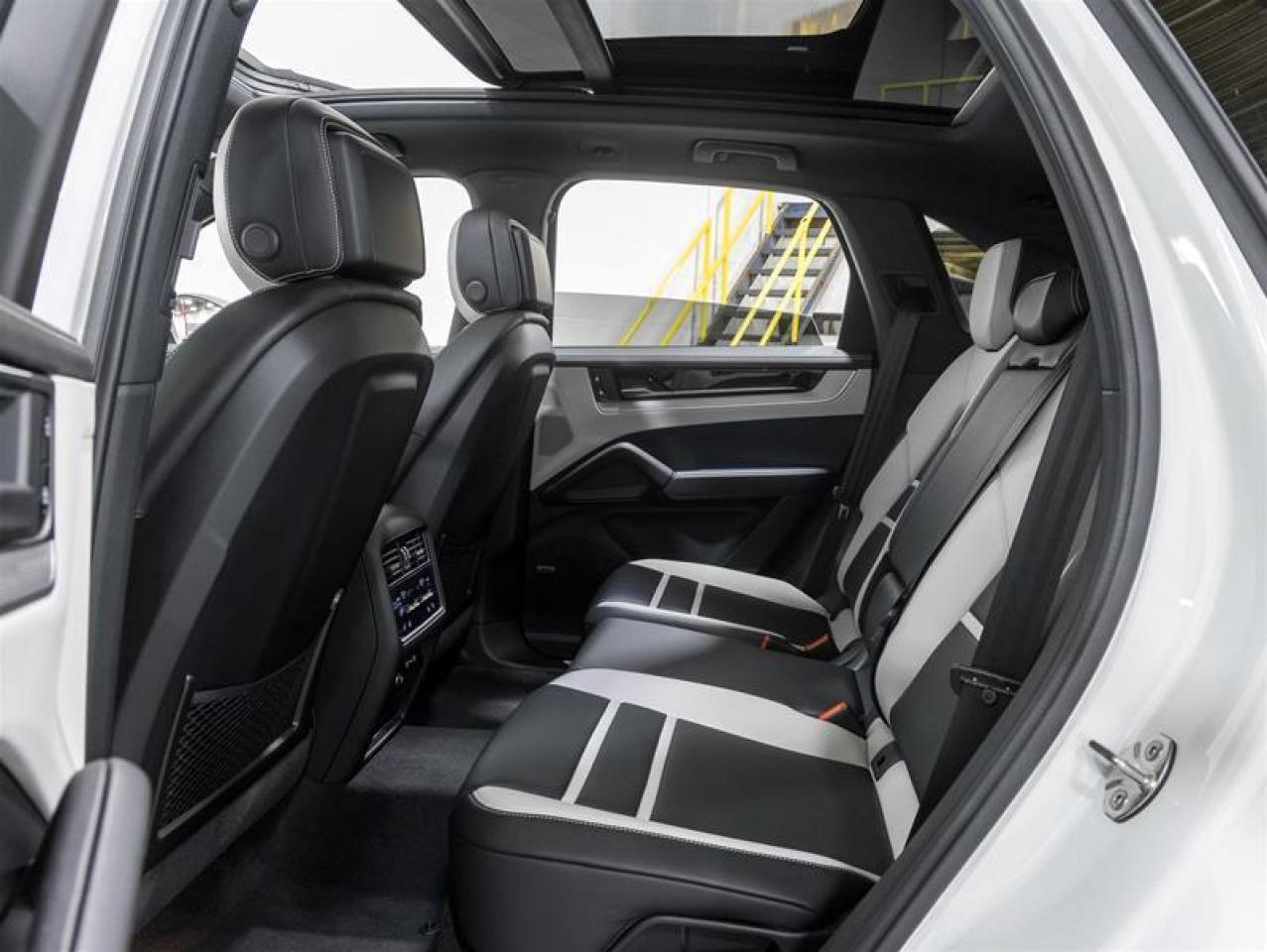 2026 Porsche Cayenne  Photo