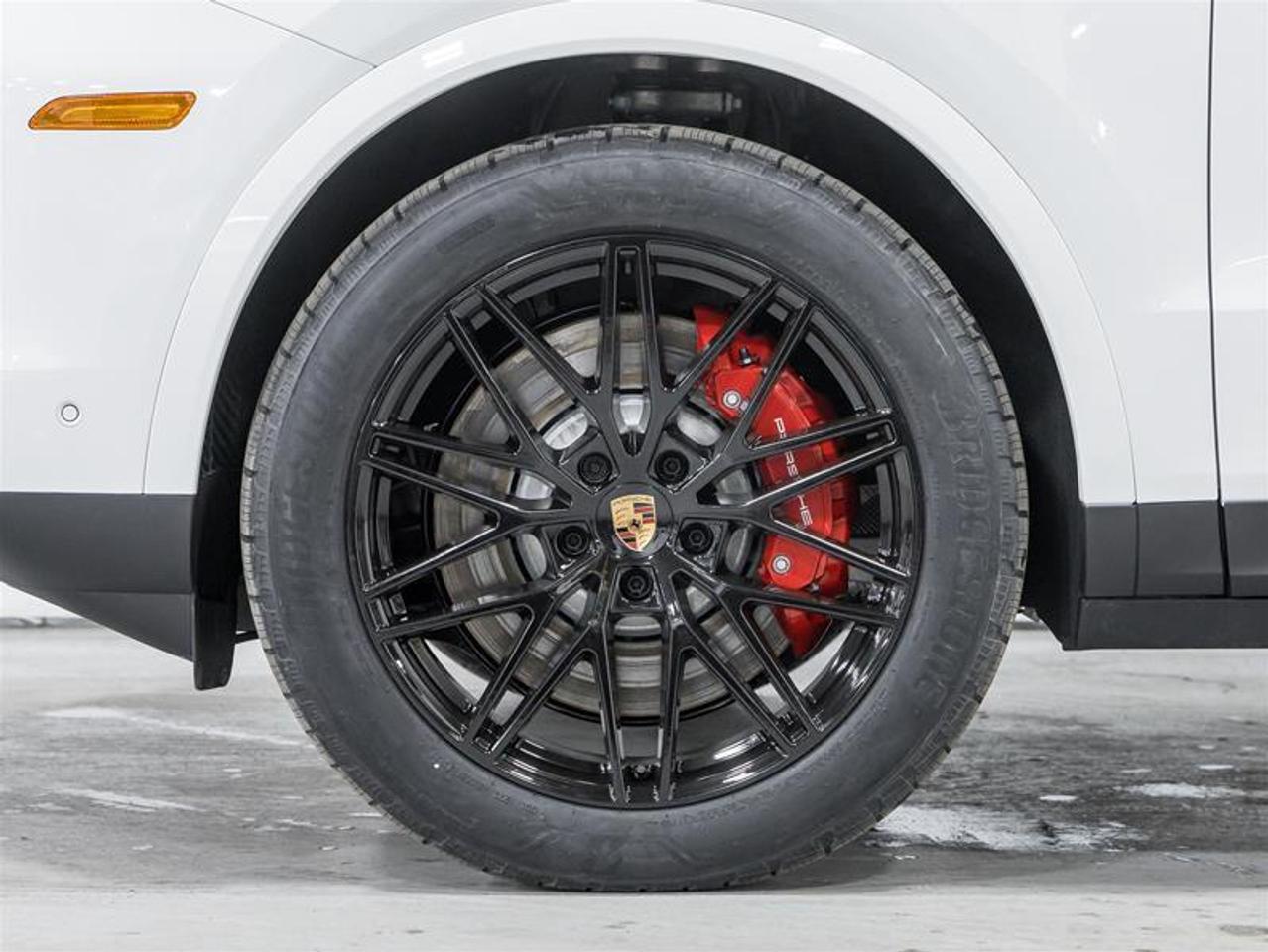 2026 Porsche Cayenne  Photo4