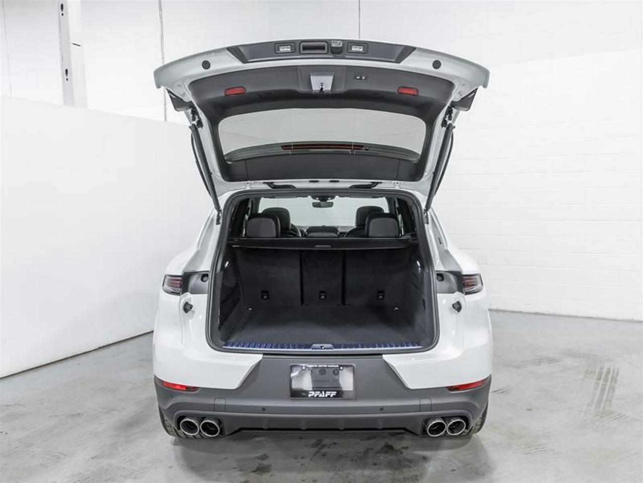 2026 Porsche Cayenne  Photo