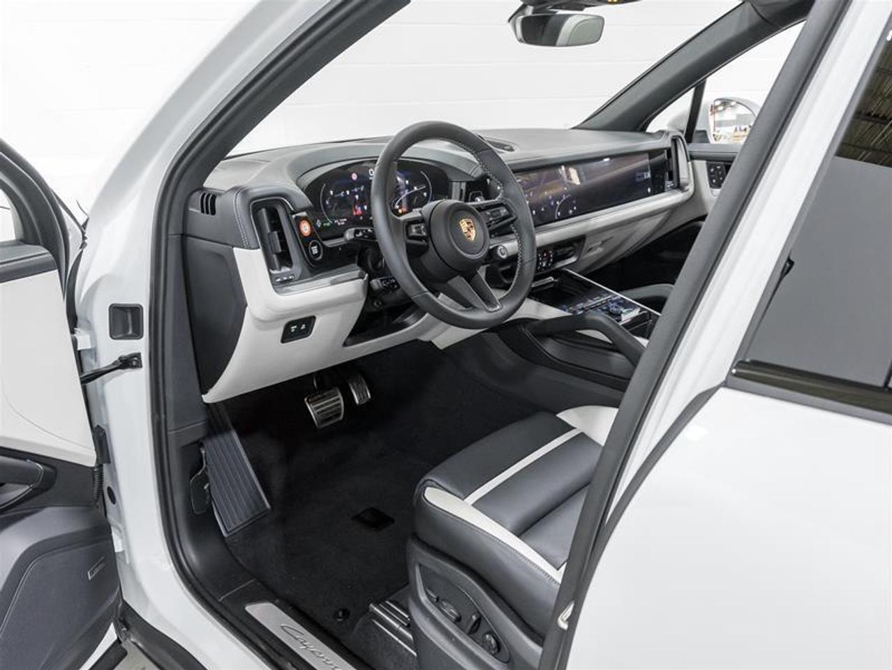 2026 Porsche Cayenne  Photo