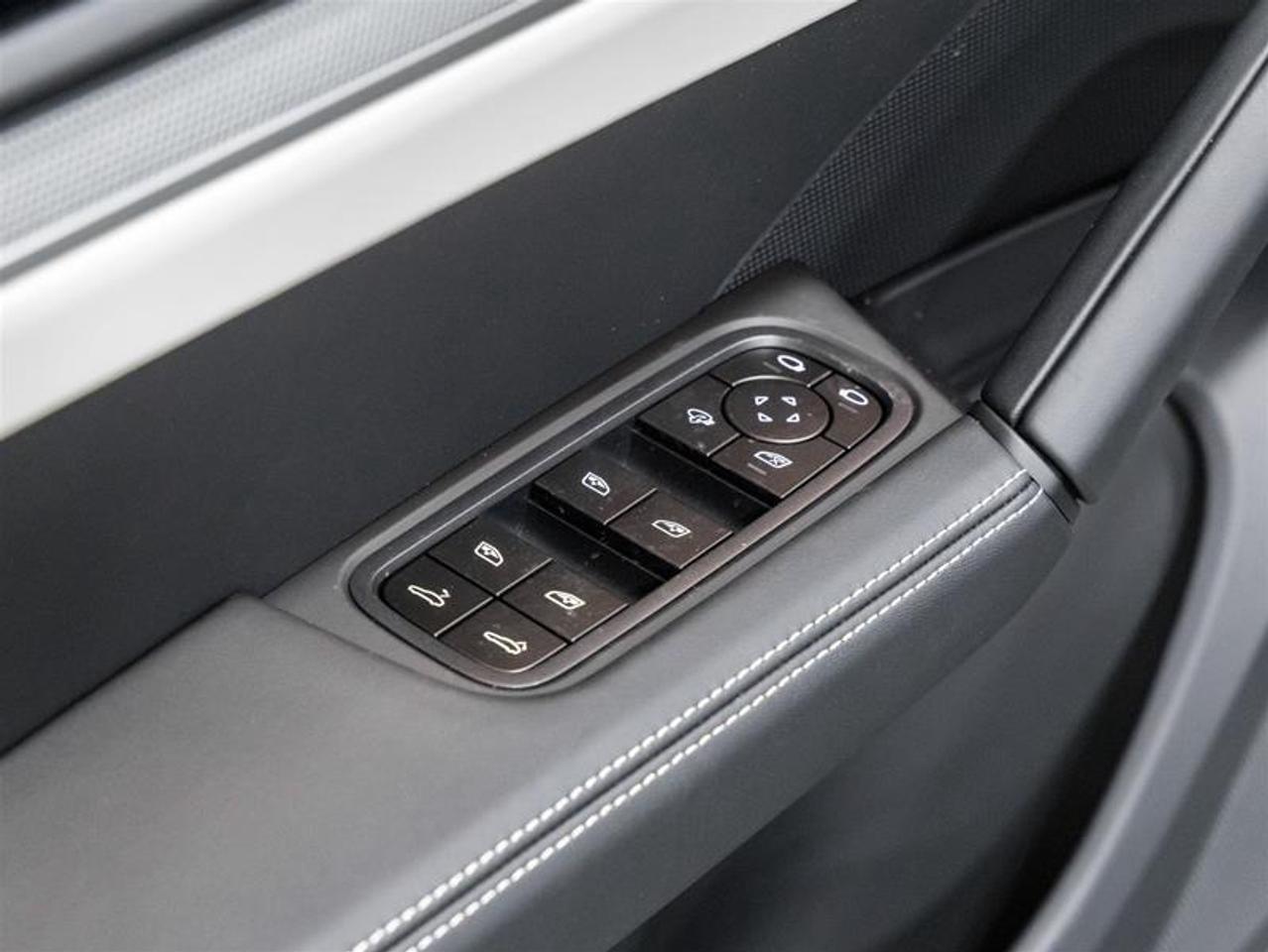 2026 Porsche Cayenne  Photo