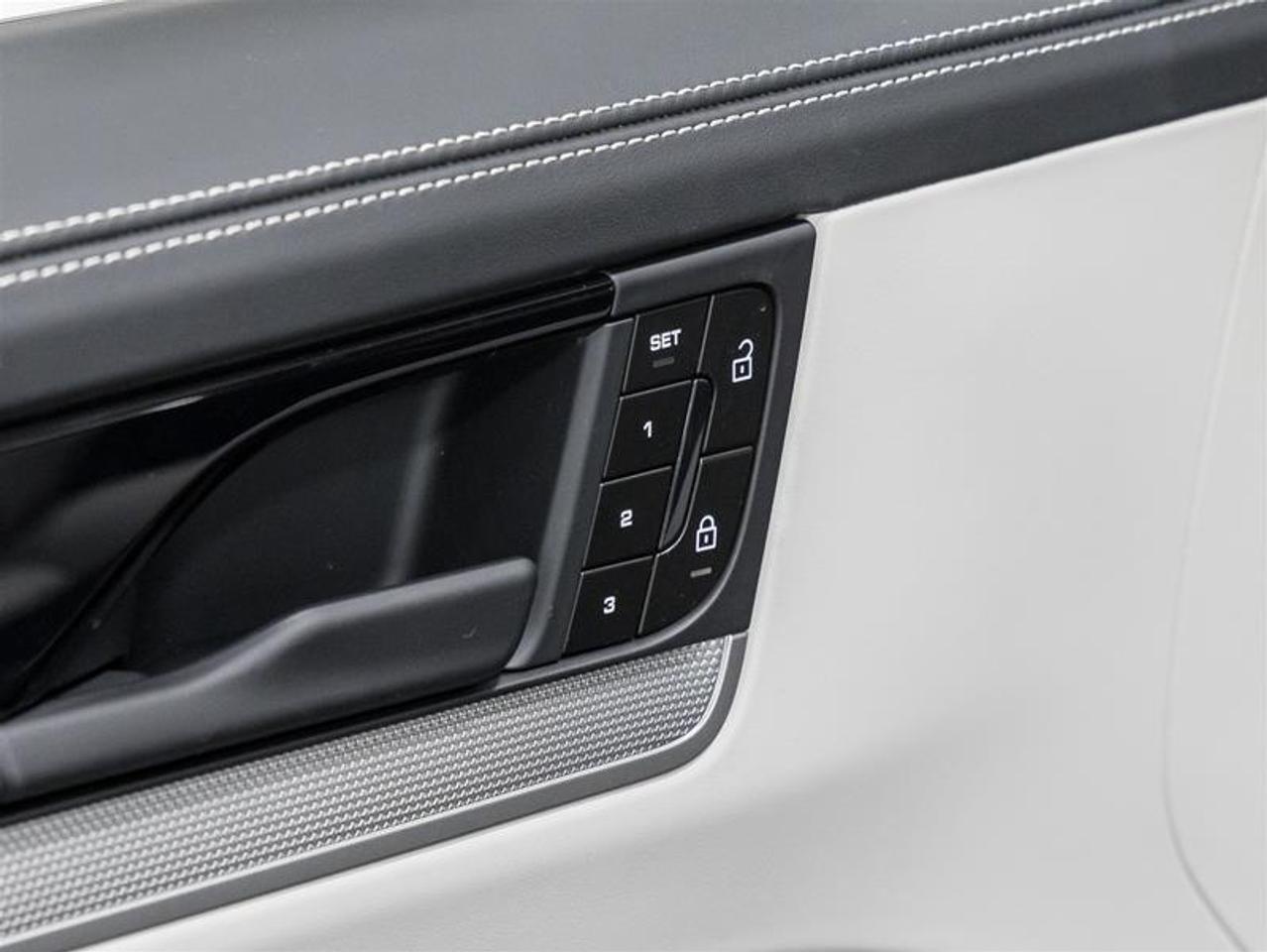 2026 Porsche Cayenne  Photo