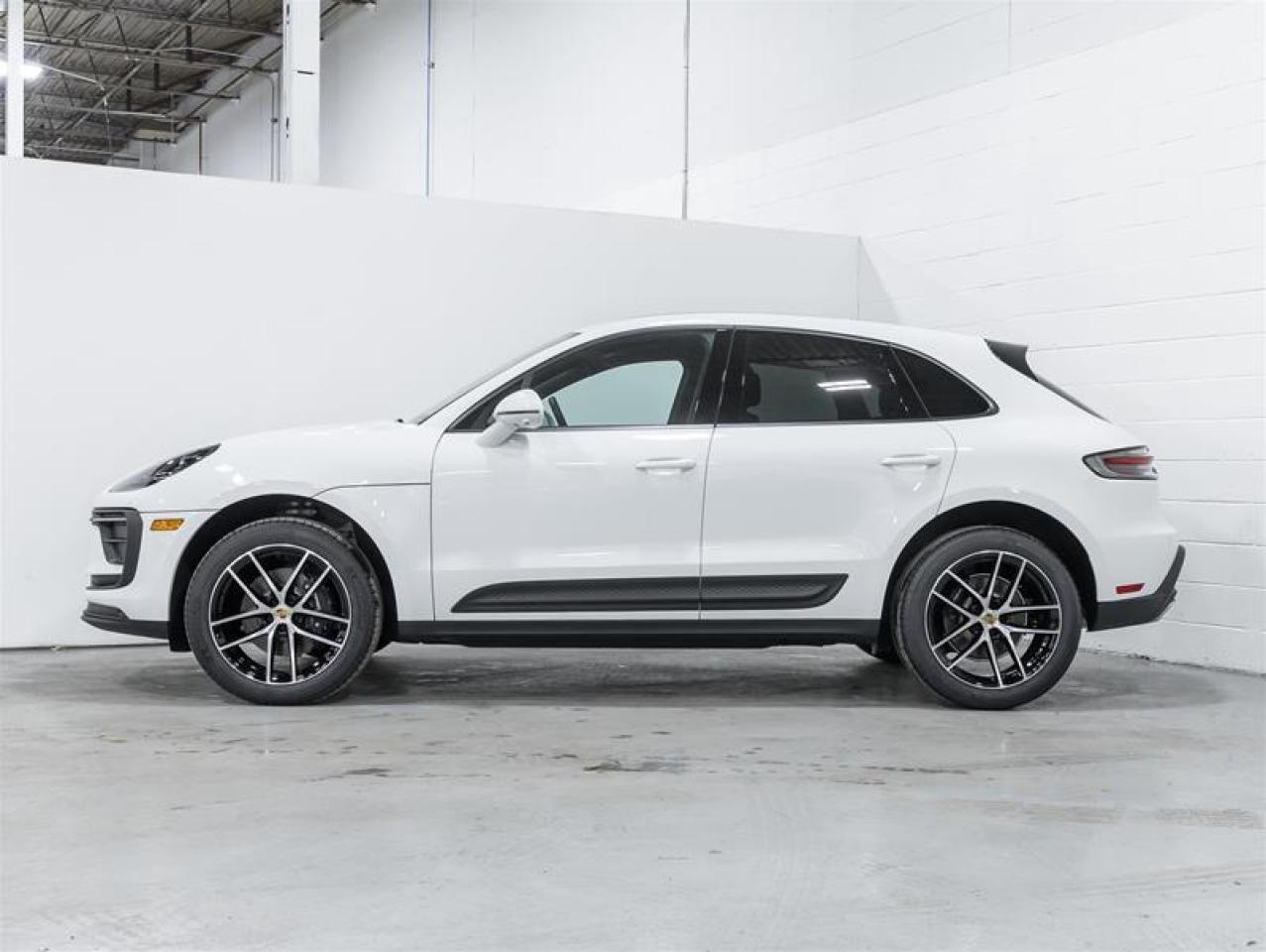 2026 Porsche Macan  Photo