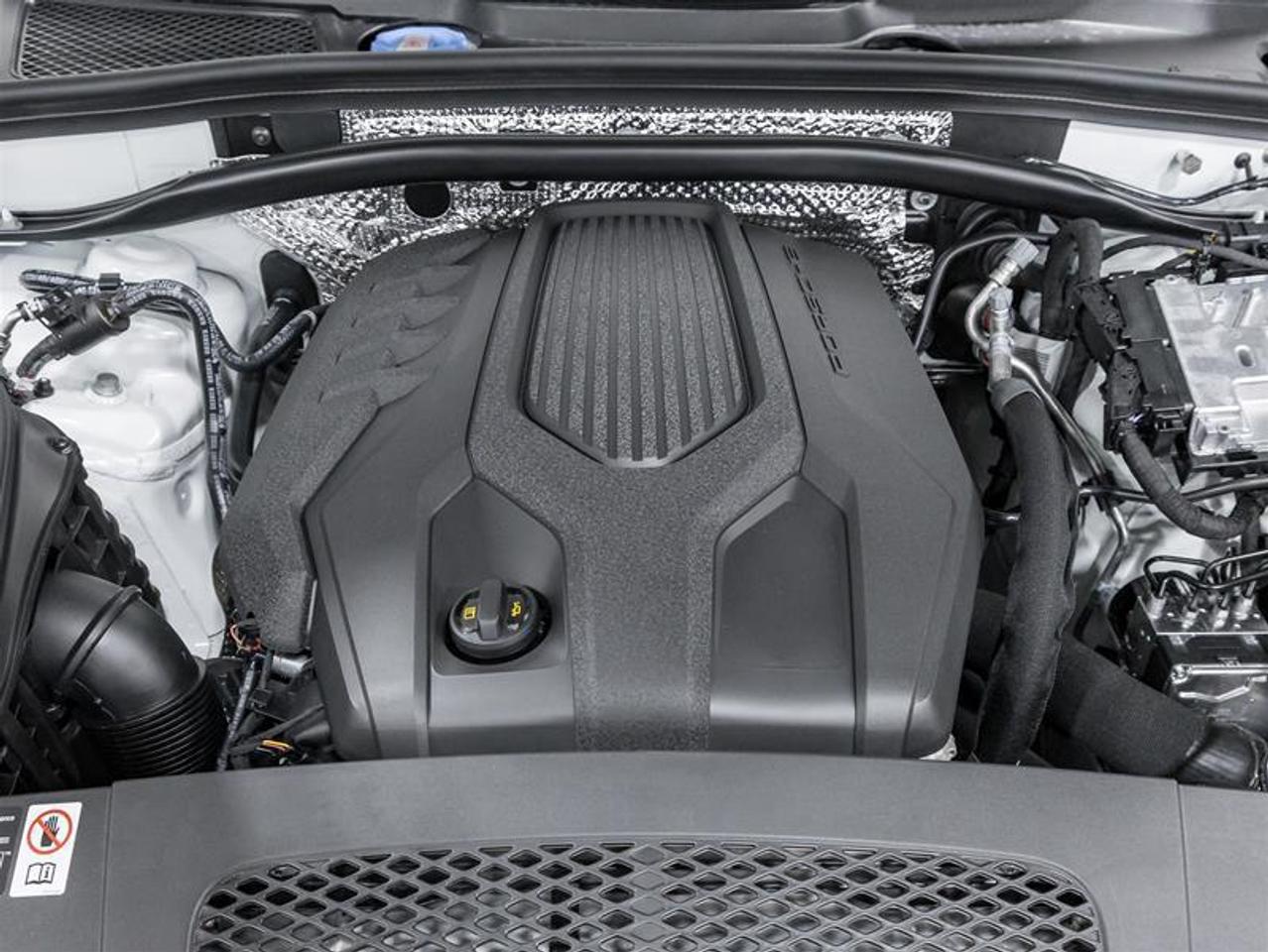 2026 Porsche Macan  Photo