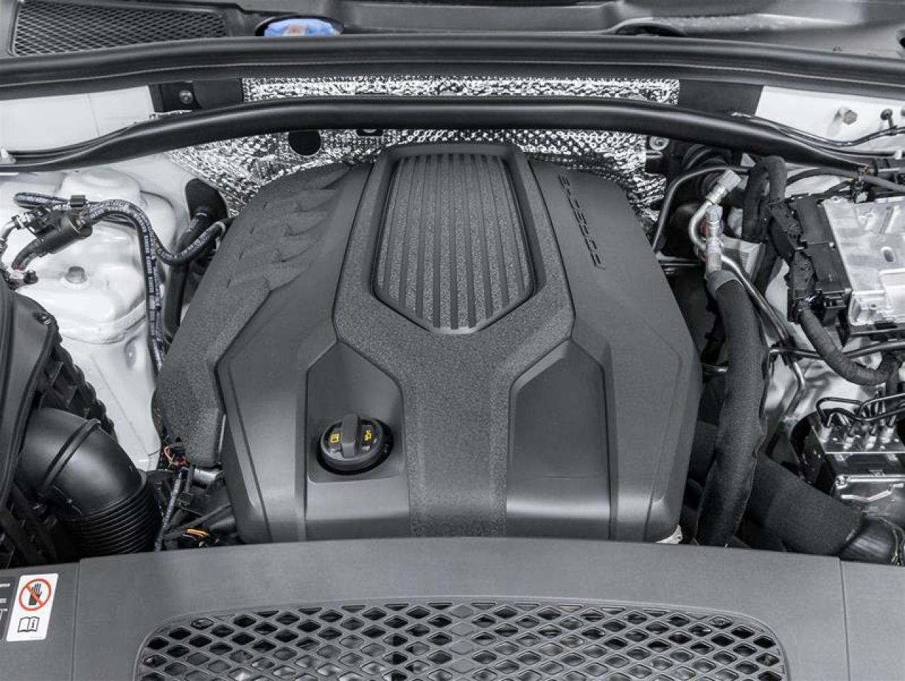 2026 Porsche Macan  Photo