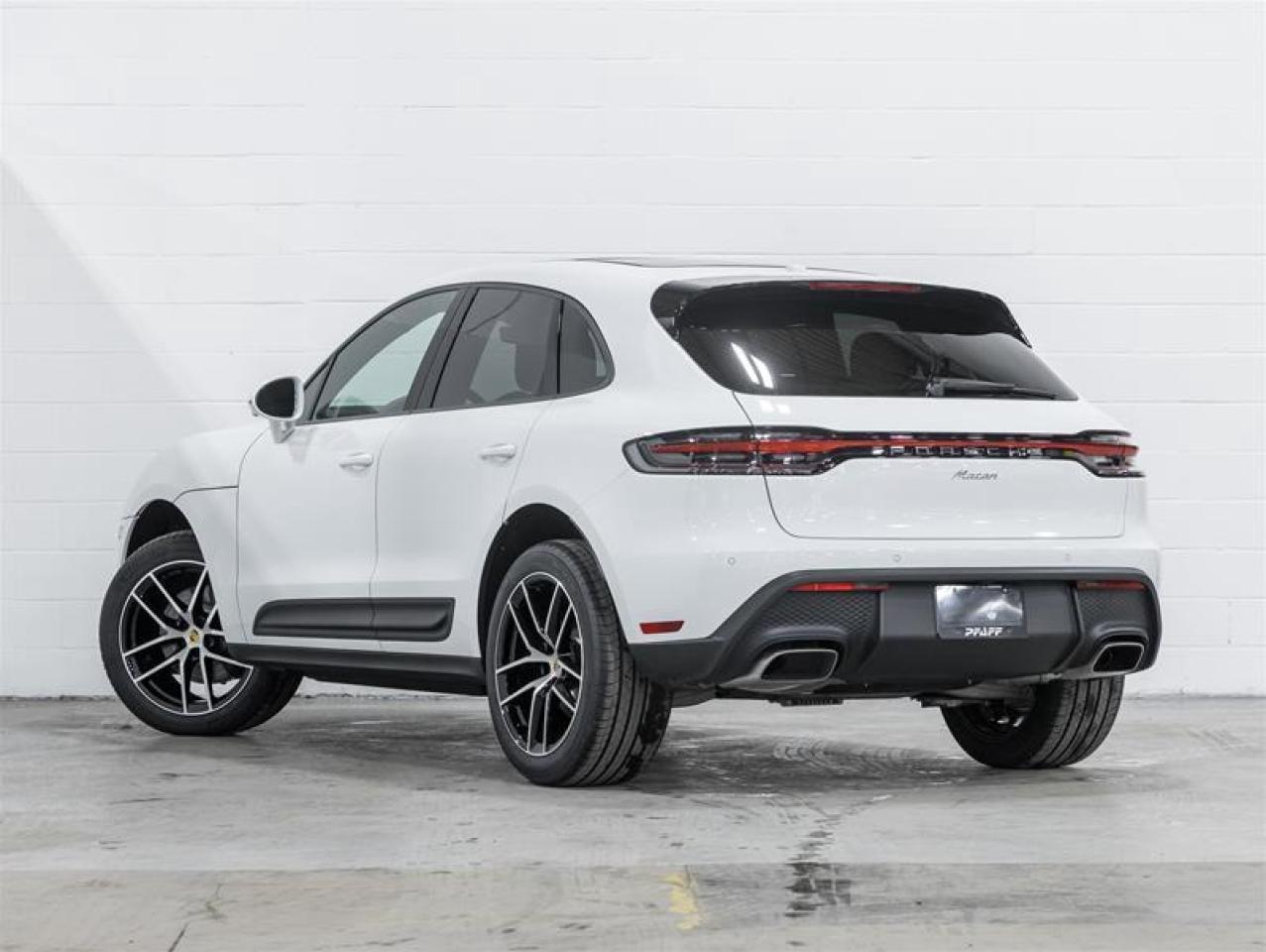 2026 Porsche Macan  Photo