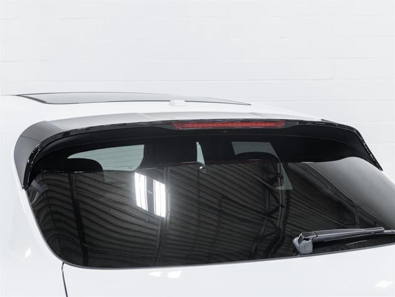 2026 Porsche Macan  Photo