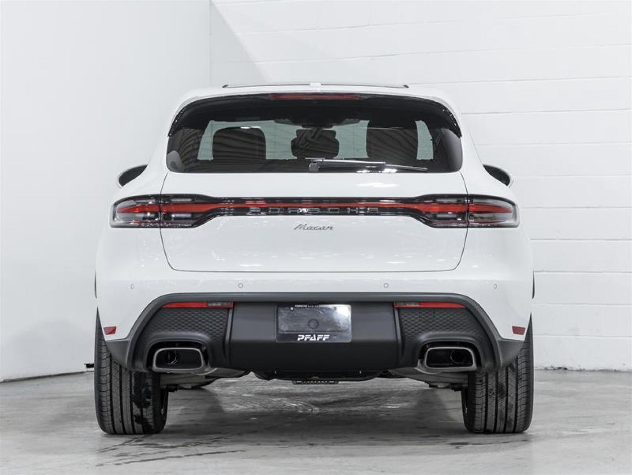 2026 Porsche Macan  Photo