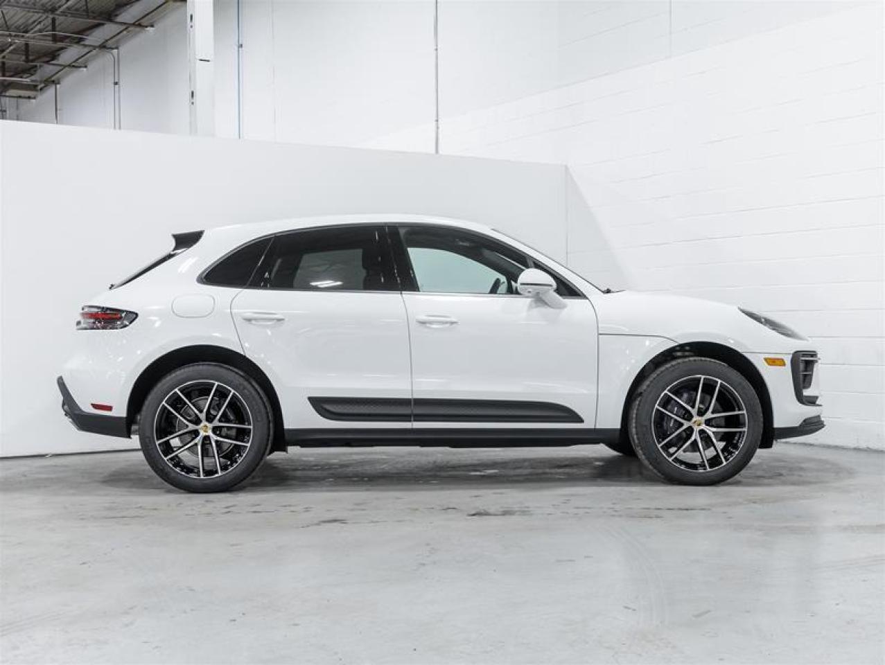 2026 Porsche Macan  Photo