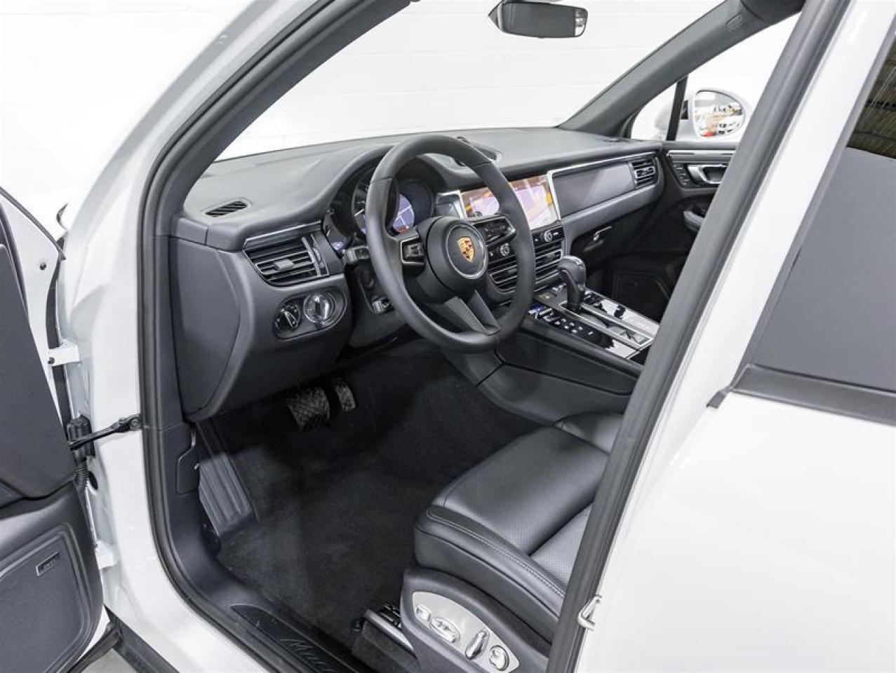 2026 Porsche Macan  Photo