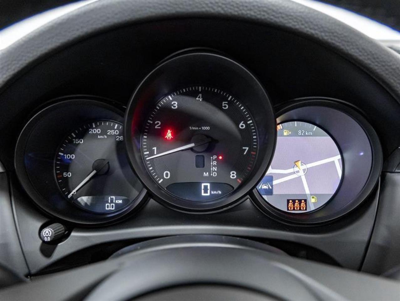 2026 Porsche Macan  Photo