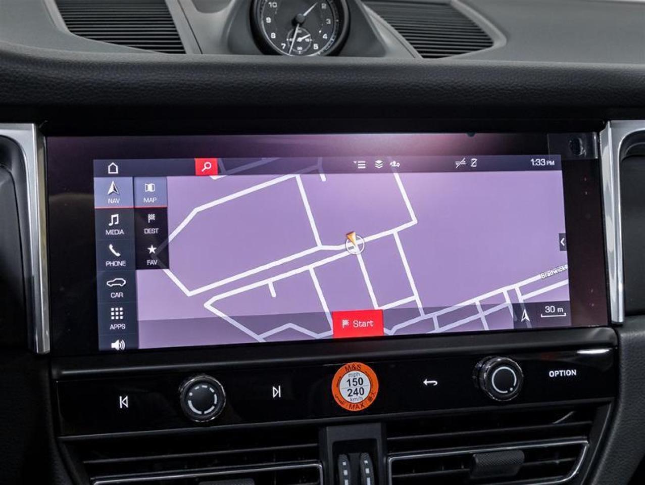 2026 Porsche Macan  Photo