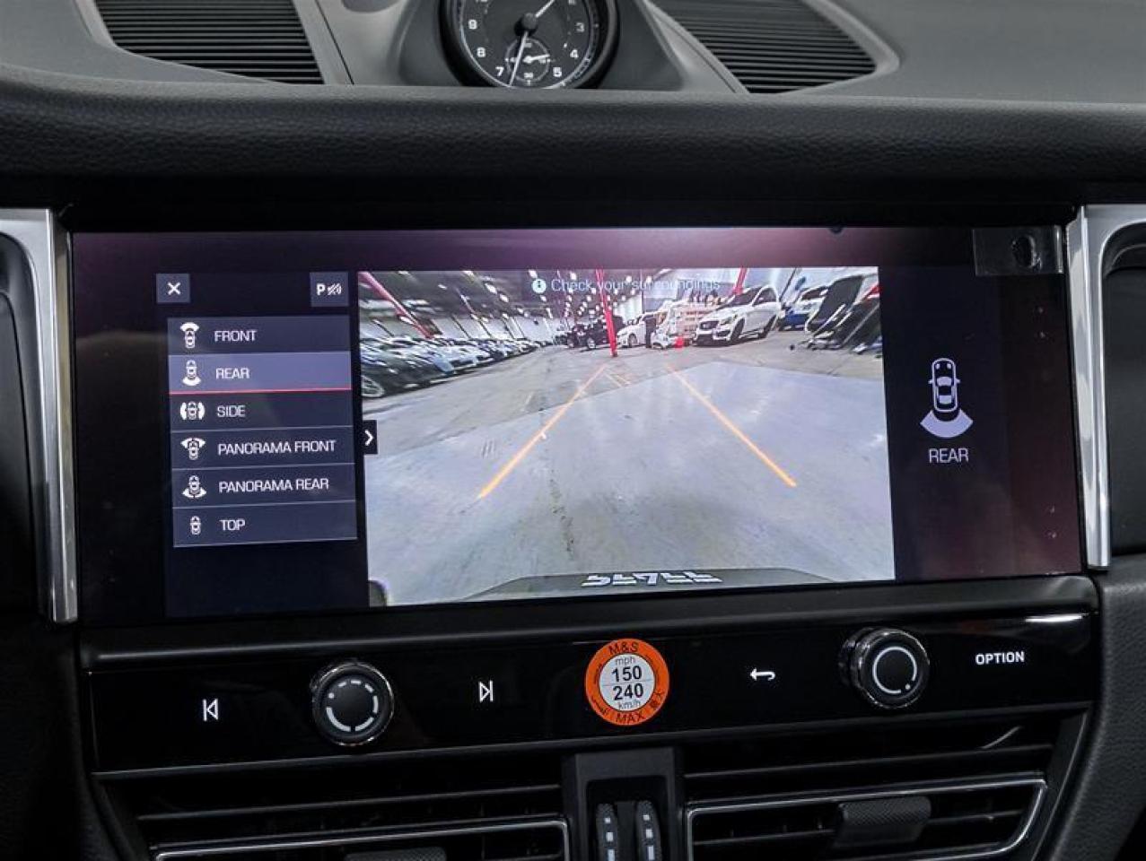 2026 Porsche Macan  Photo