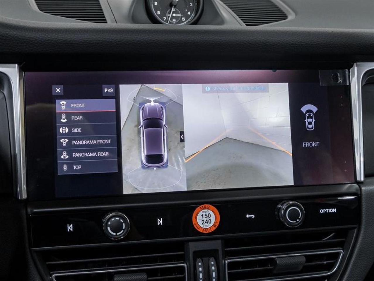 2026 Porsche Macan  Photo