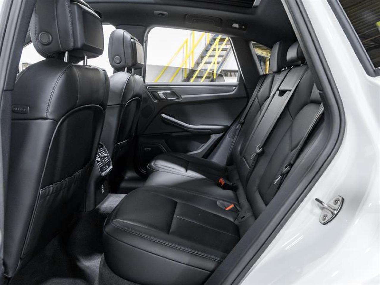 2026 Porsche Macan  Photo