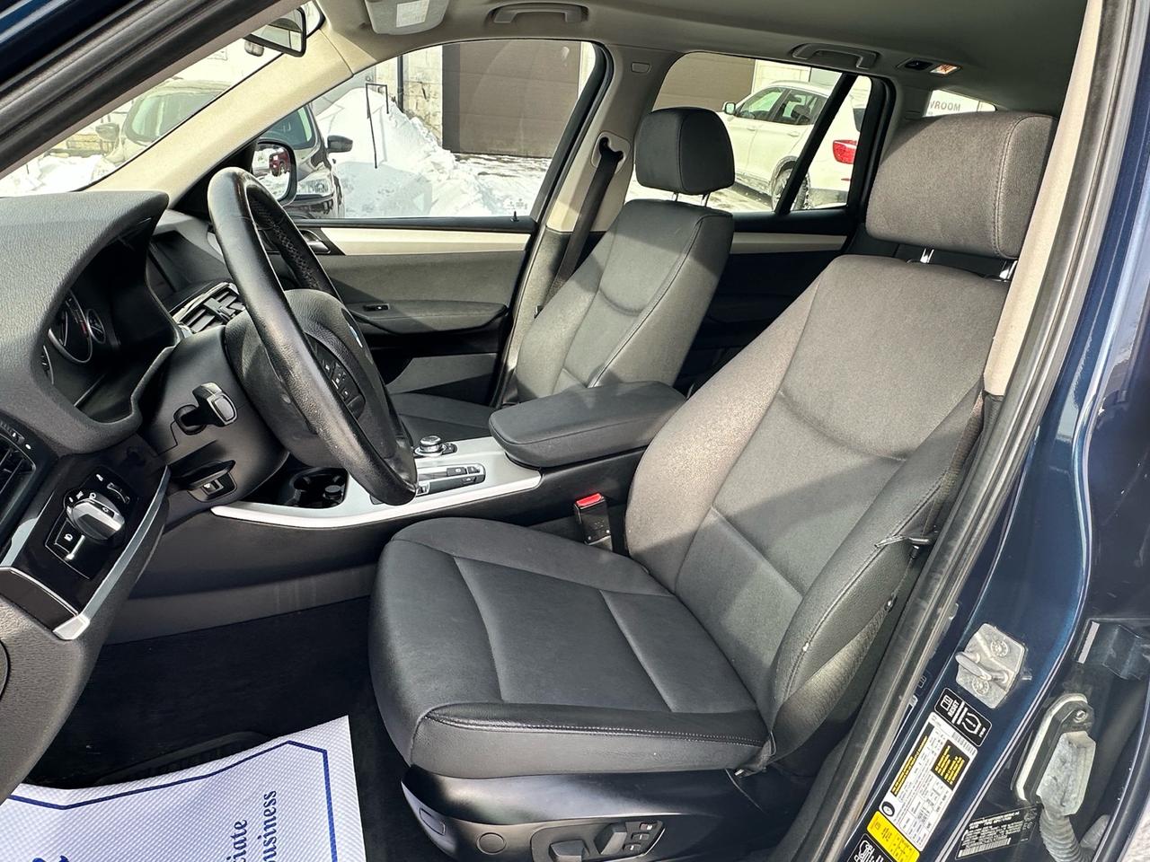 2013 BMW X3 xDrive 28i ~ NAV ~ BLUETOOTH ~ SAFETY INCLUDED Photo