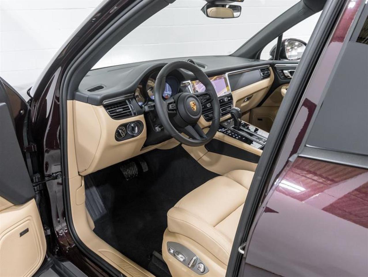 2026 Porsche Macan  Photo