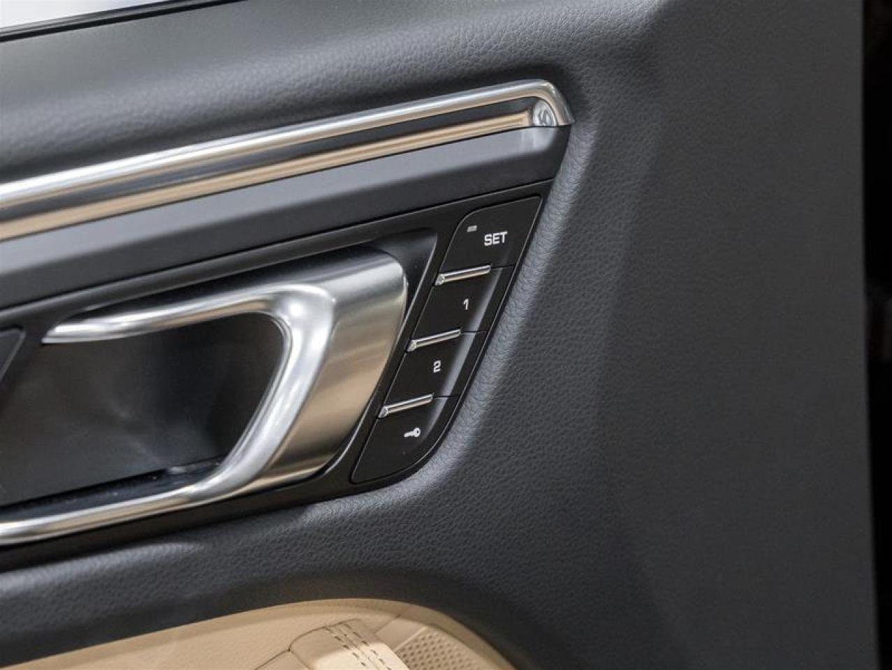 2026 Porsche Macan  Photo