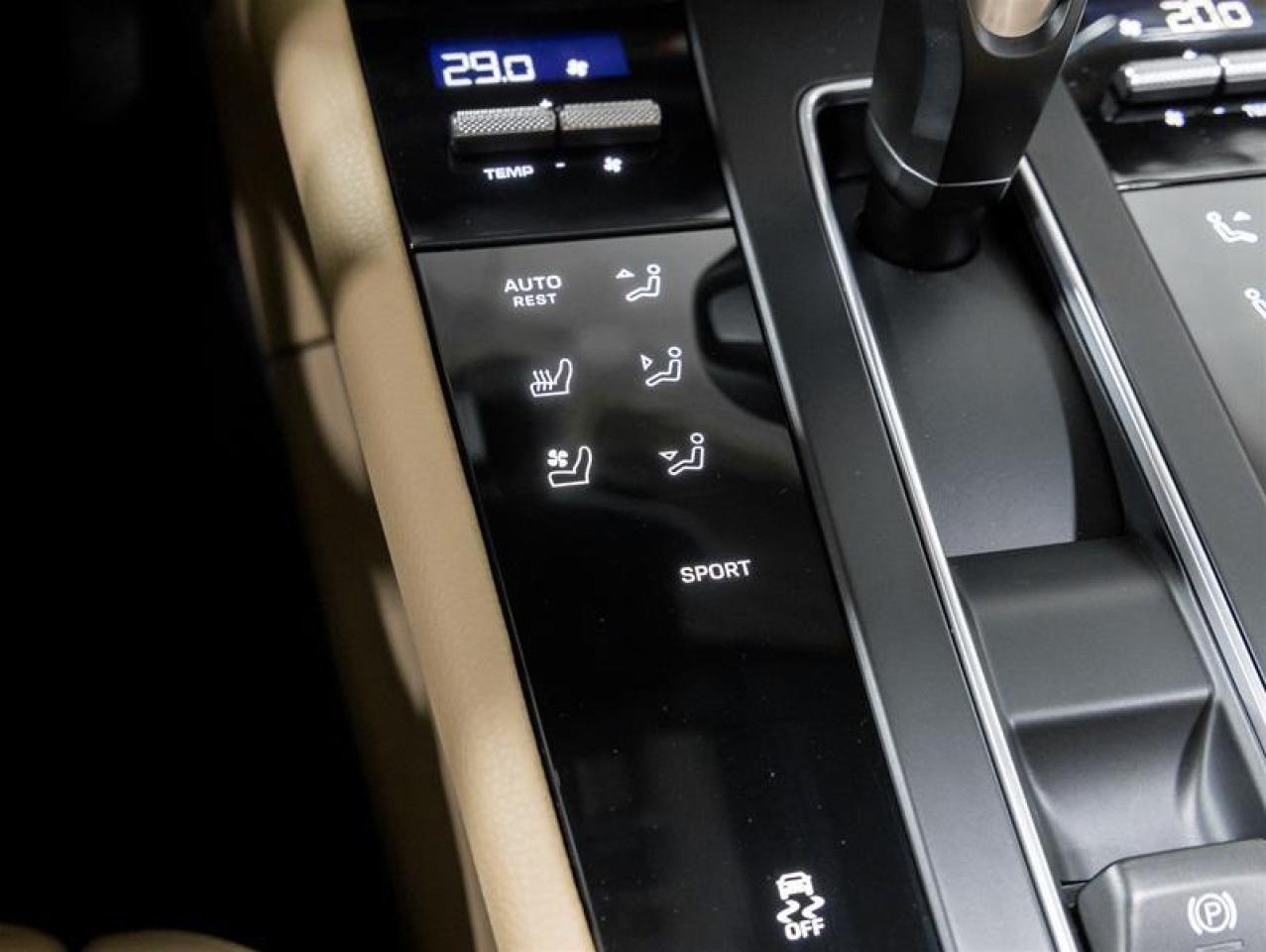 2026 Porsche Macan  Photo