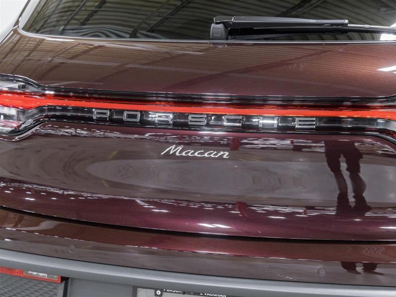 2026 Porsche Macan  Photo