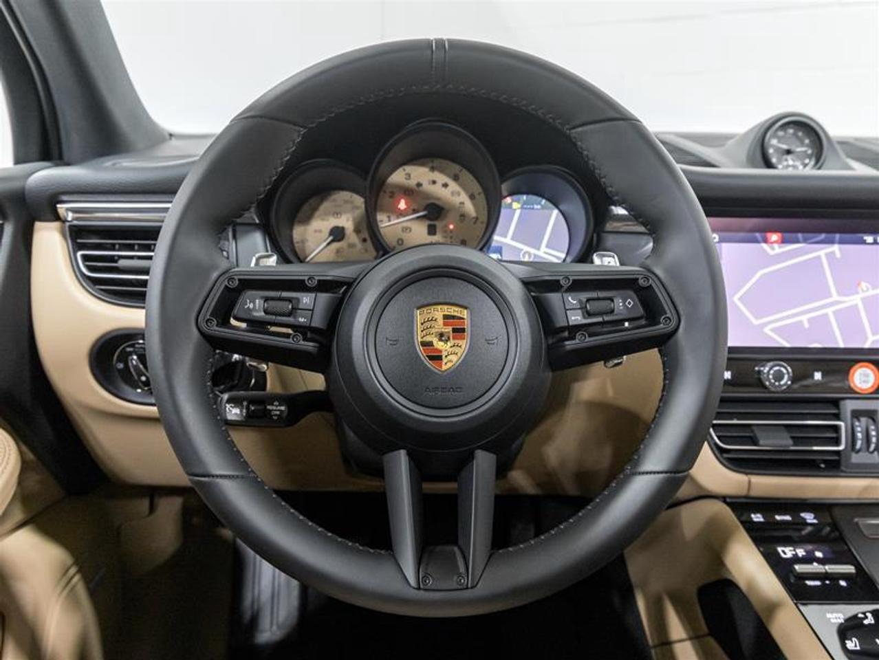 2026 Porsche Macan  Photo