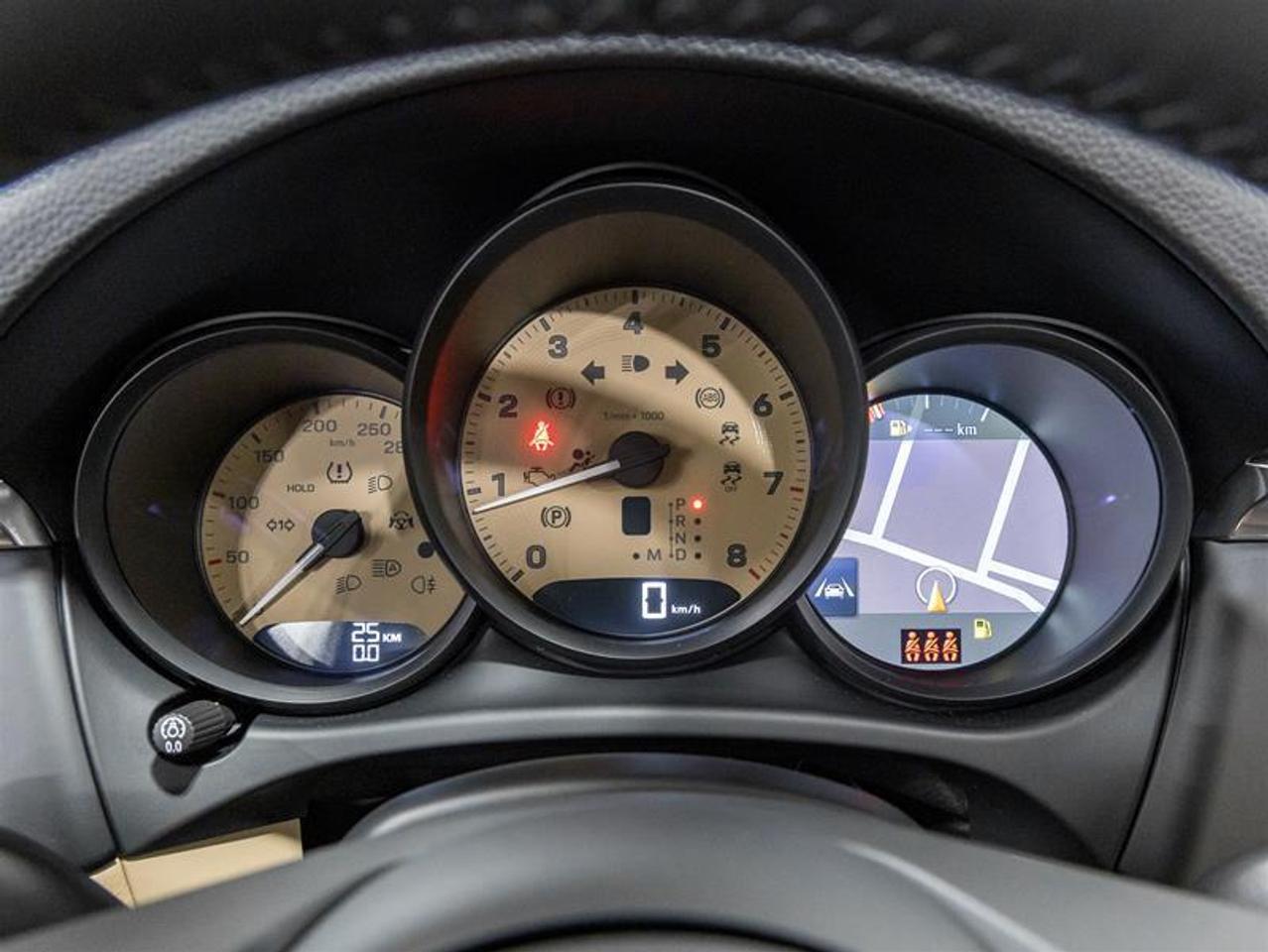 2026 Porsche Macan  Photo