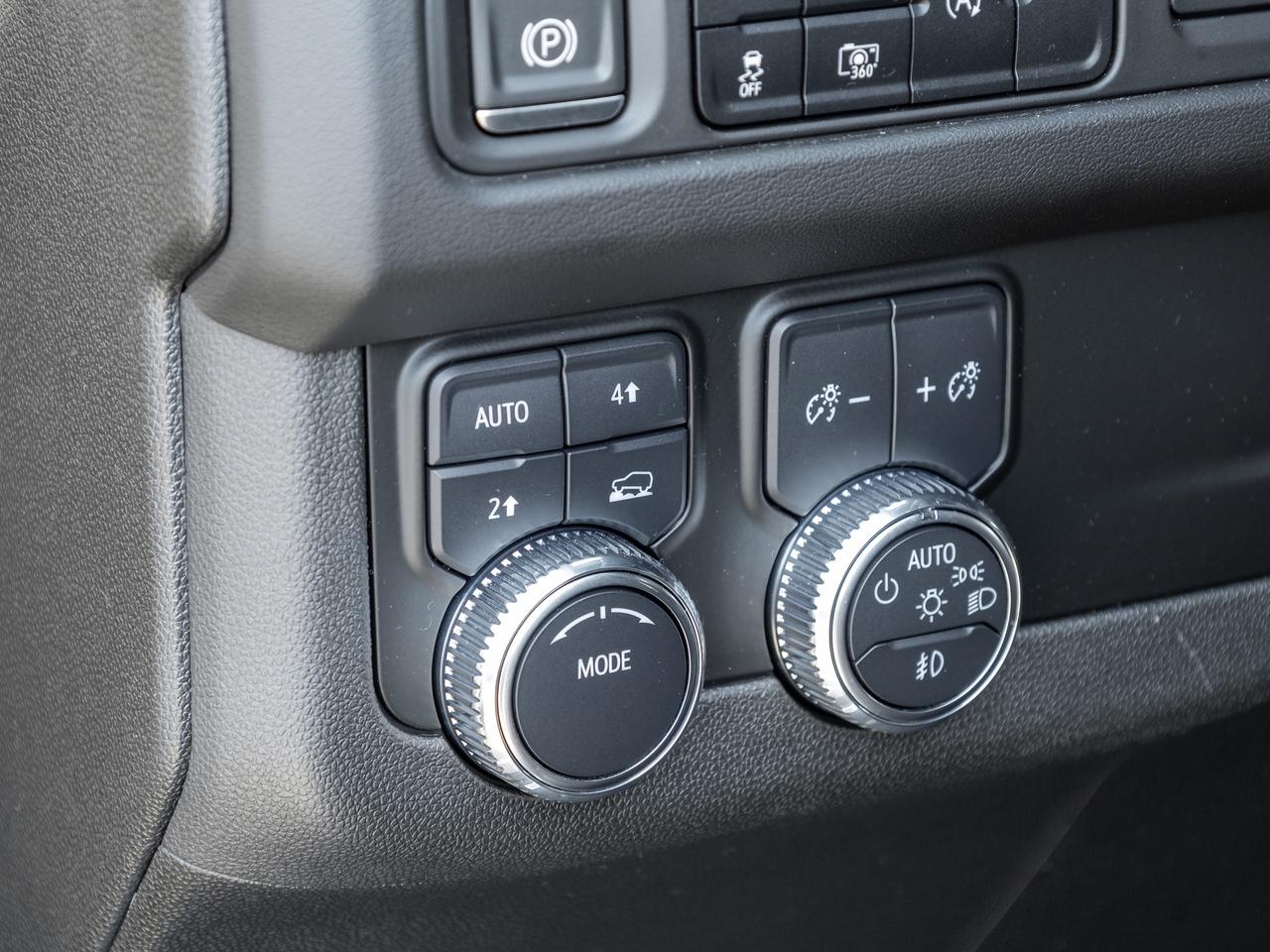2023 GMC Yukon XL SLT Lux   Bose   360 Cam   Adap Cruise   8 passeng Photo