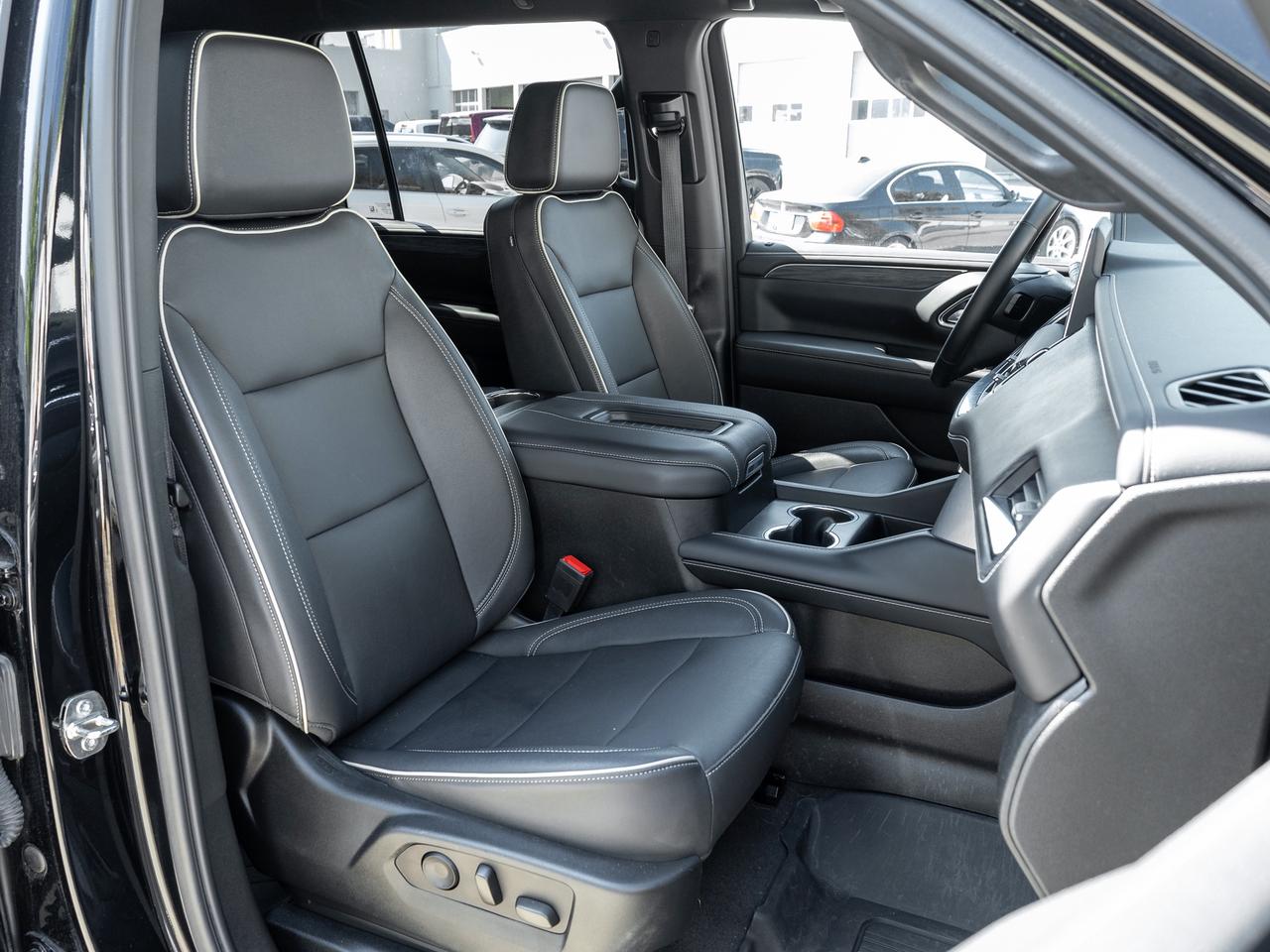 2023 GMC Yukon XL SLT Lux   Bose   360 Cam   Adap Cruise   8 passeng Photo
