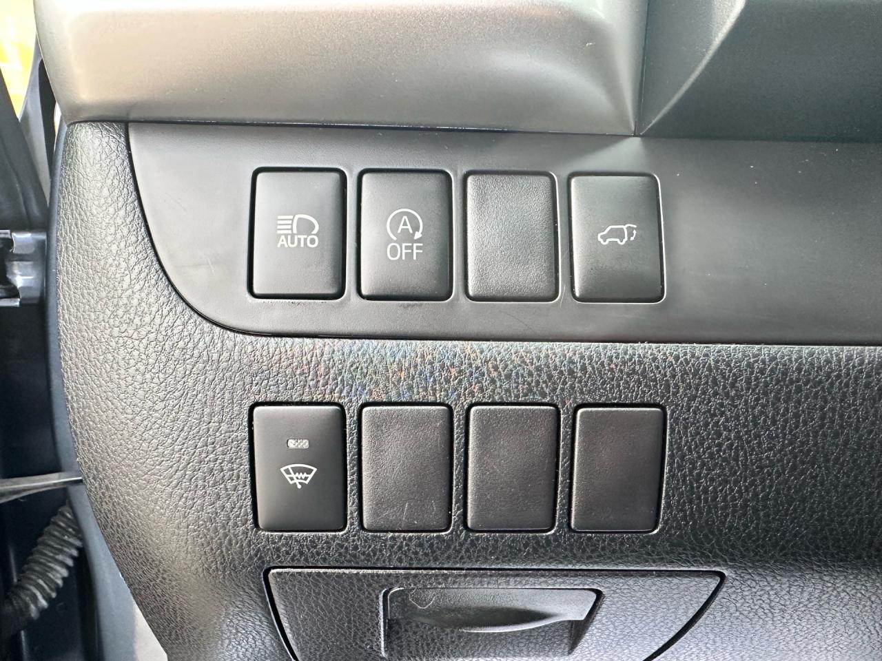 2017 Toyota Highlander XLE ~ CARPLAY ~ NO ACCIDENTS ~ CERTIFIED Photo