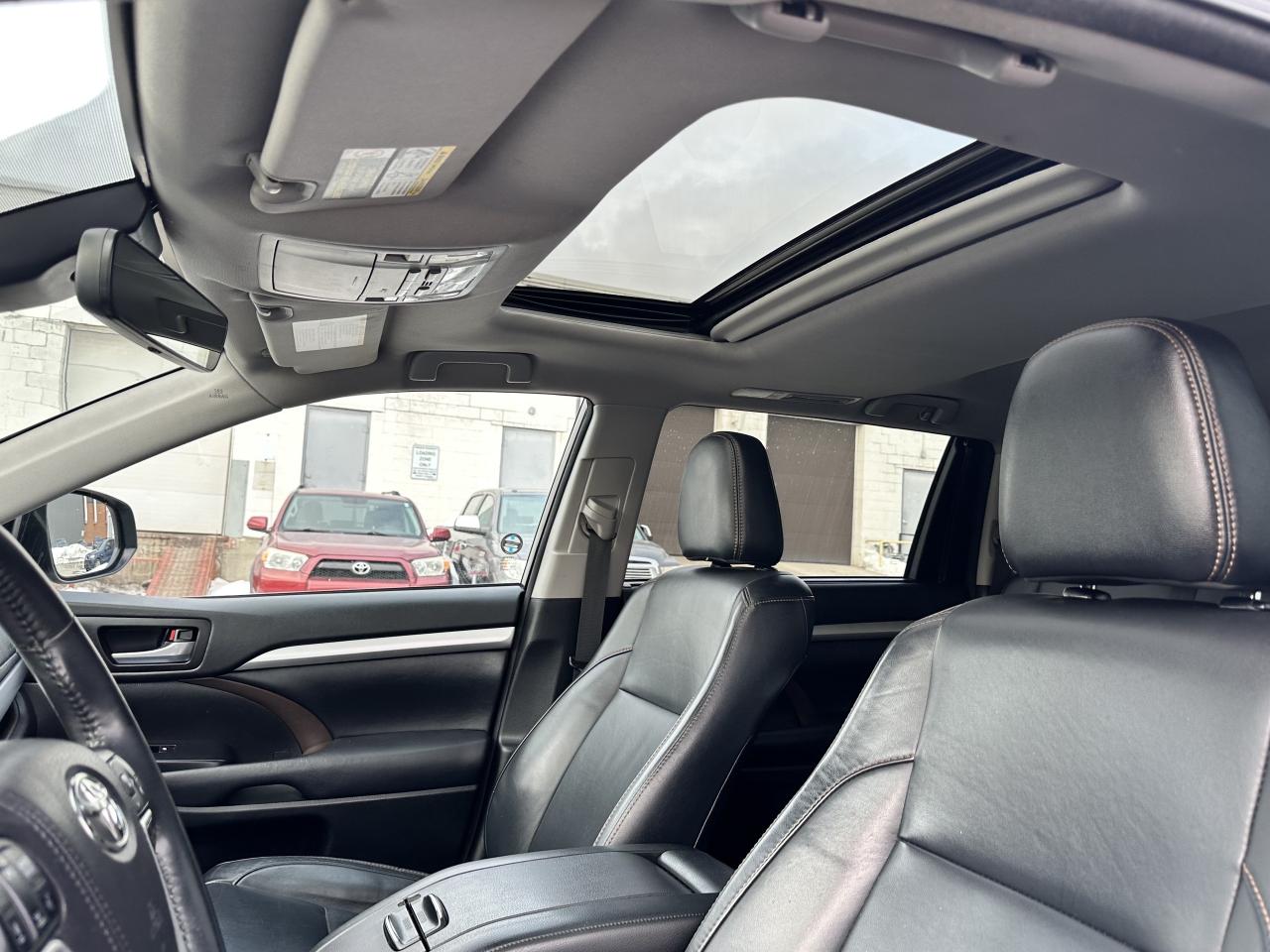 2017 Toyota Highlander XLE ~ CARPLAY ~ NO ACCIDENTS ~ CERTIFIED Photo