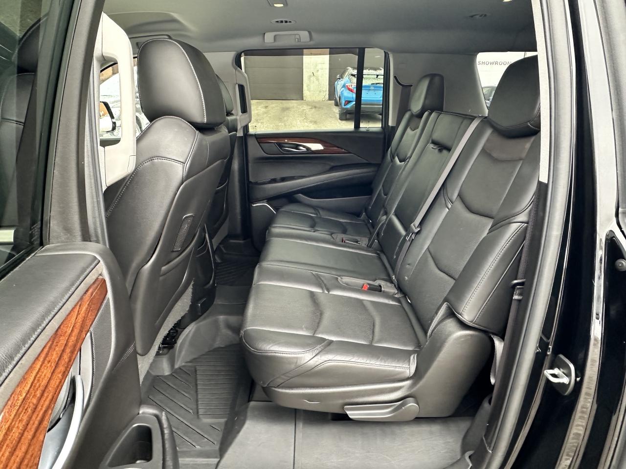 2016 Cadillac Escalade ESV 8 PASSENGER ~ 360 CAMERA ~ NO ACCIDENTS Photo