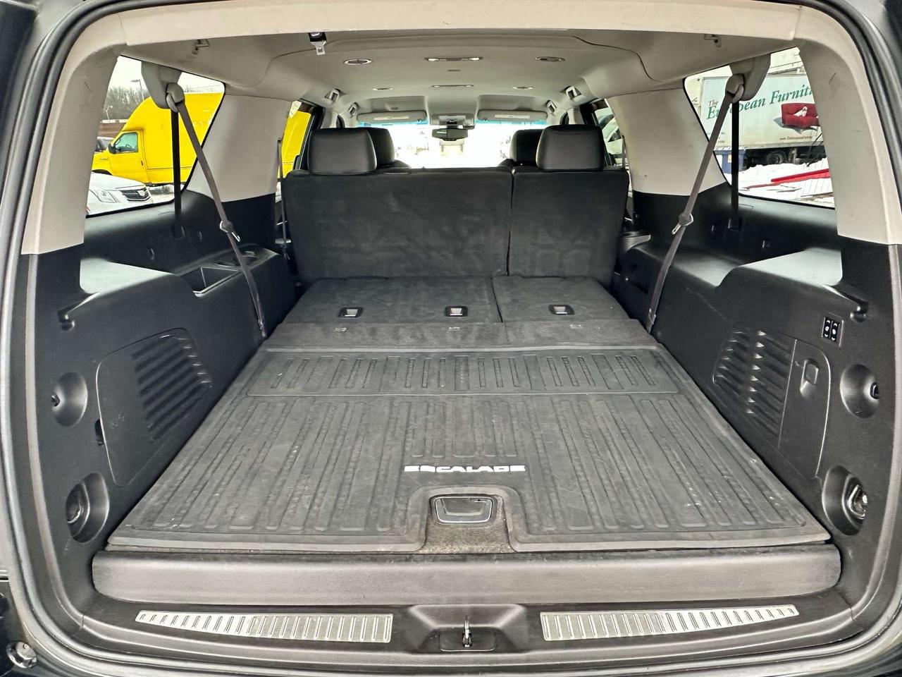 2016 Cadillac Escalade 8 PASSENGER ~ 360 CAMERA ~ NO ACCIDENTS Photo