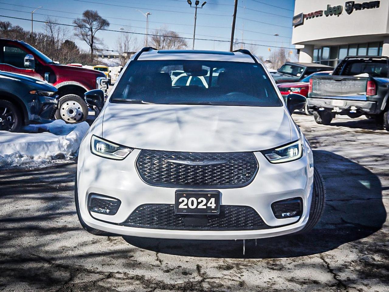 2024 Chrysler Pacifica  Photo