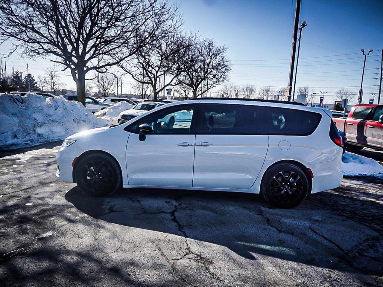 2024 Chrysler Pacifica  Photo