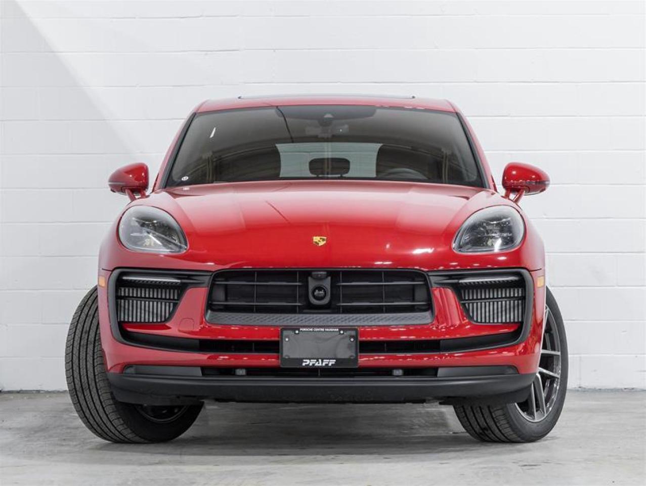 2026 Porsche Macan  Photo