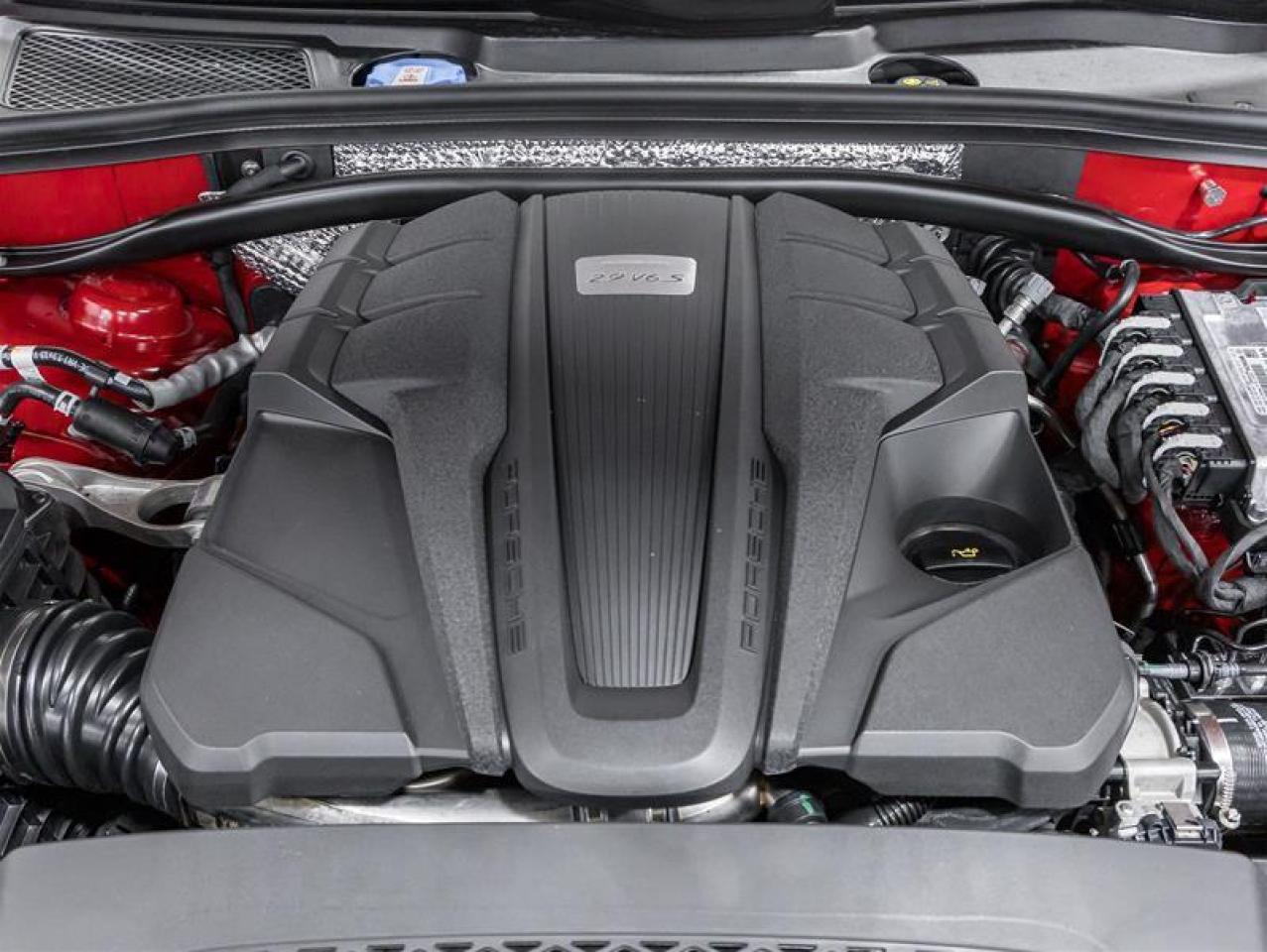 2026 Porsche Macan  Photo