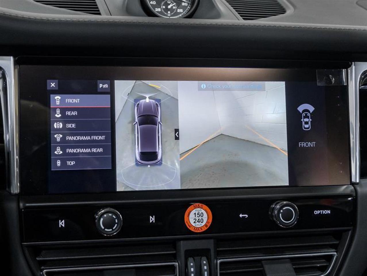 2026 Porsche Macan  Photo