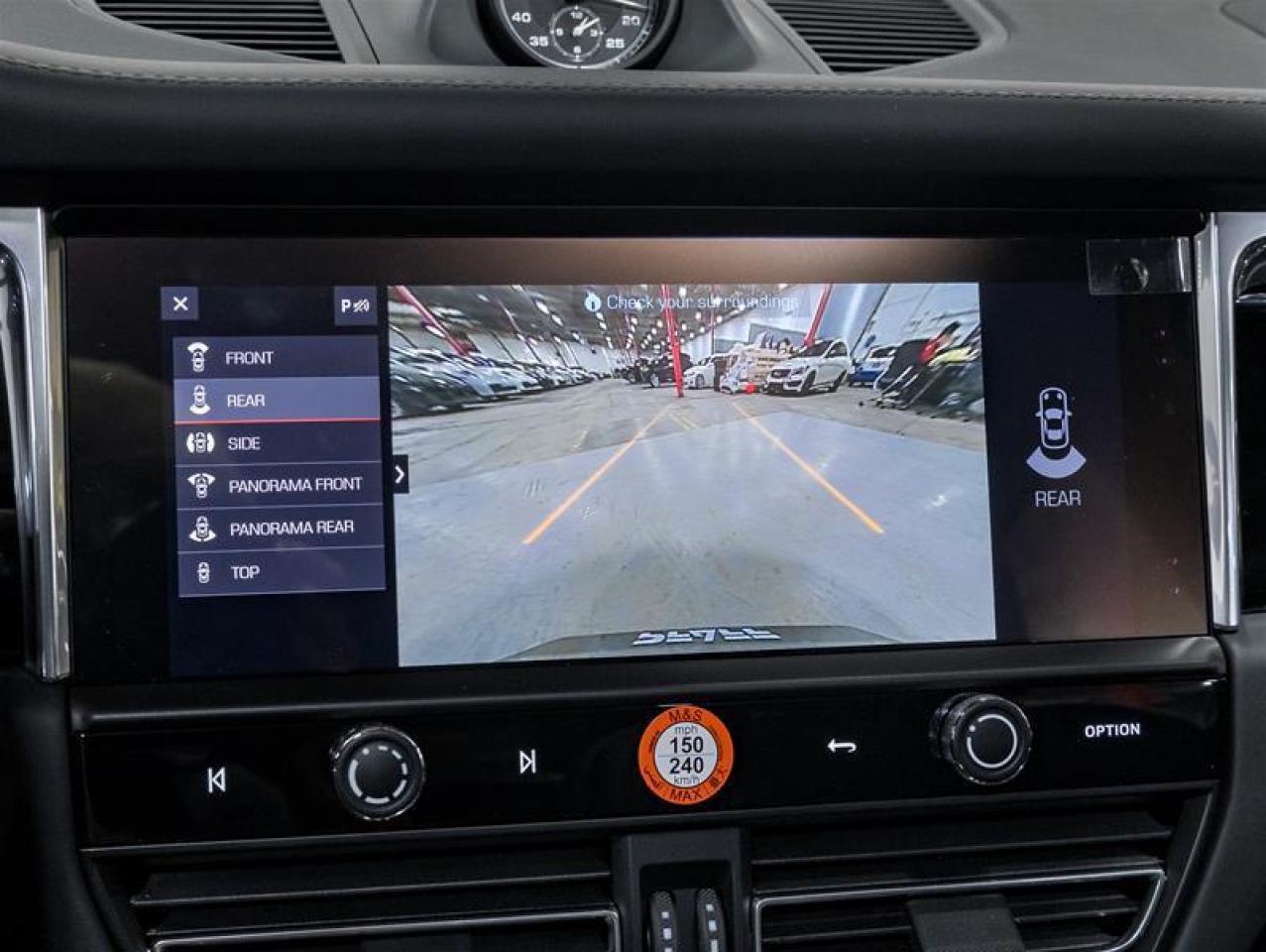 2026 Porsche Macan  Photo