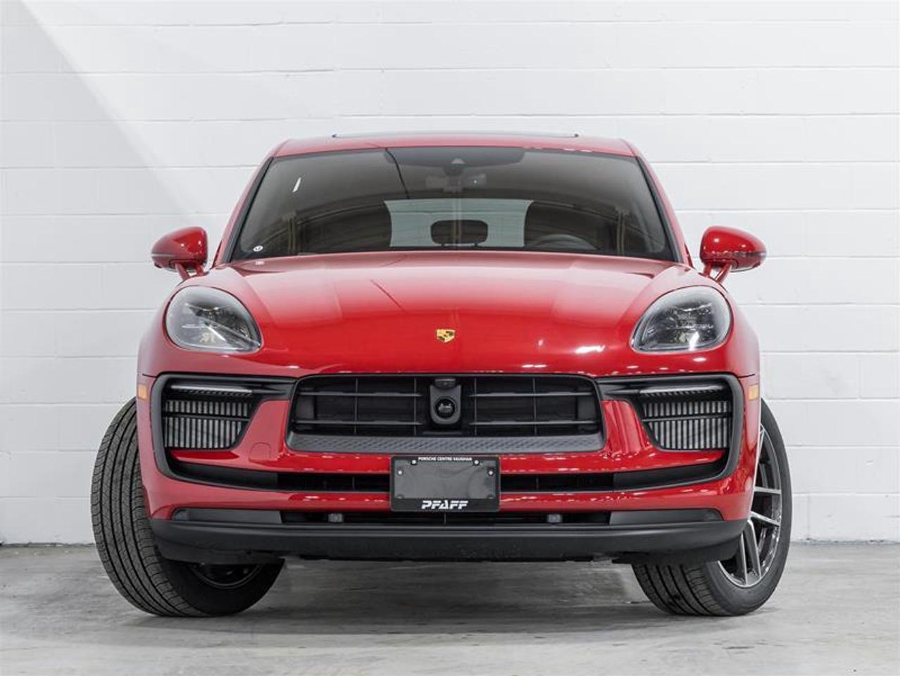 2026 Porsche Macan  Photo1