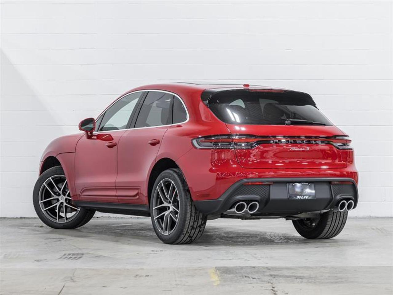 2026 Porsche Macan  Photo