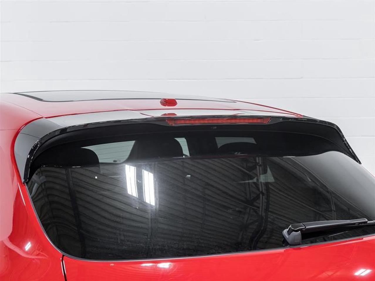 2026 Porsche Macan  Photo