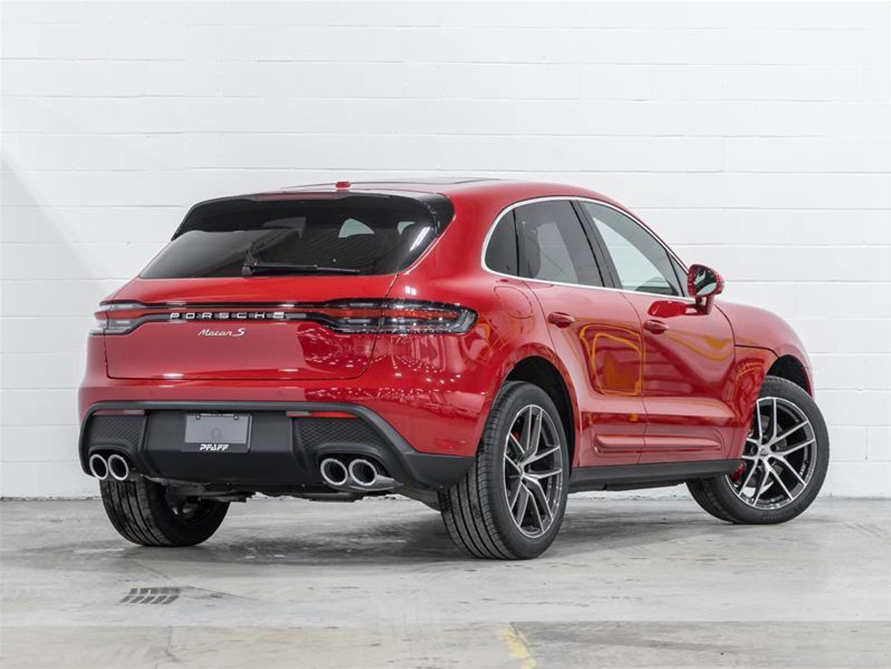 2026 Porsche Macan  Photo