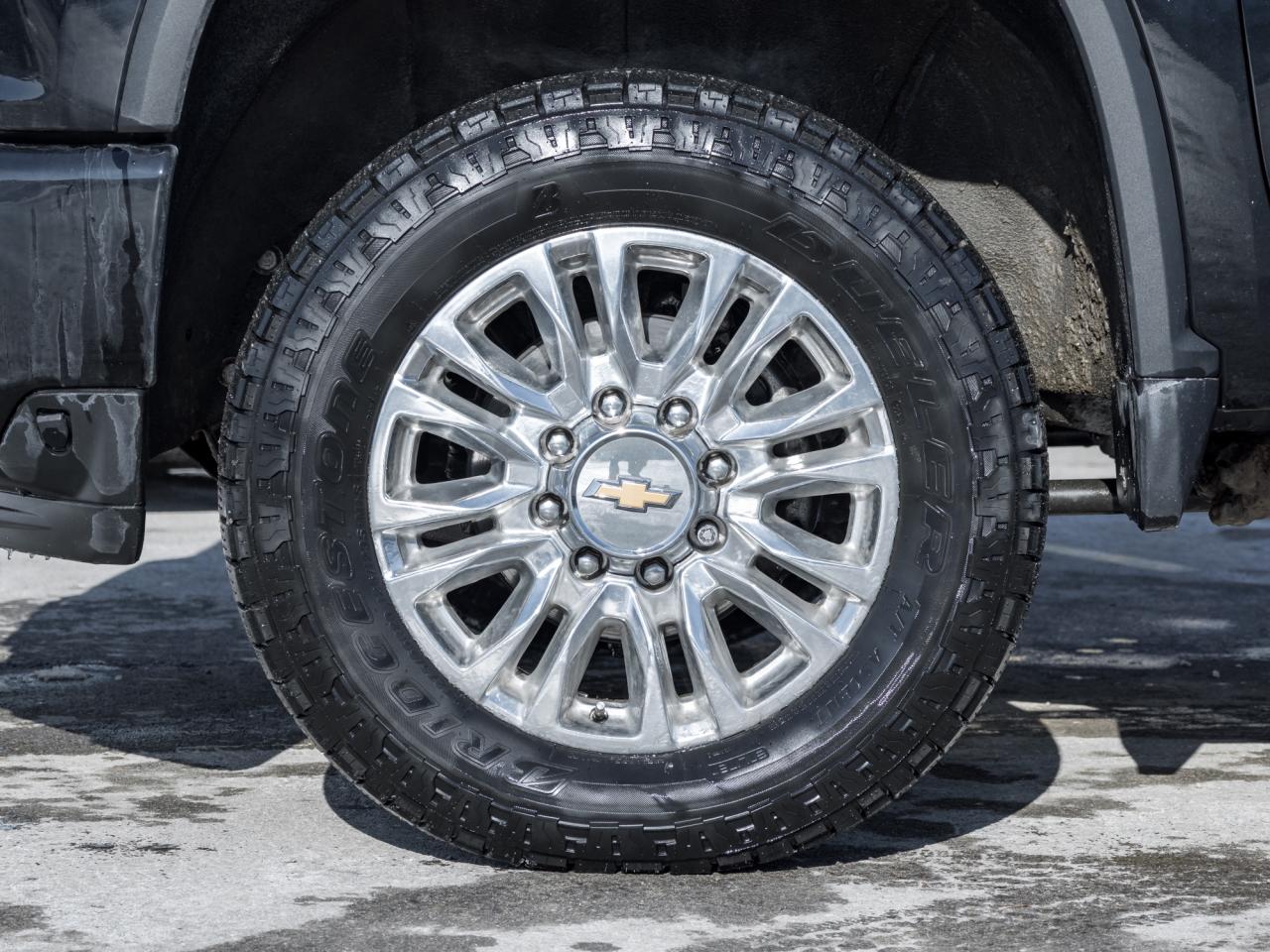 2022 Chevrolet Silverado 3500HD High Country   Diesel   Sunroof   Z71   Nav  Bose Photo3